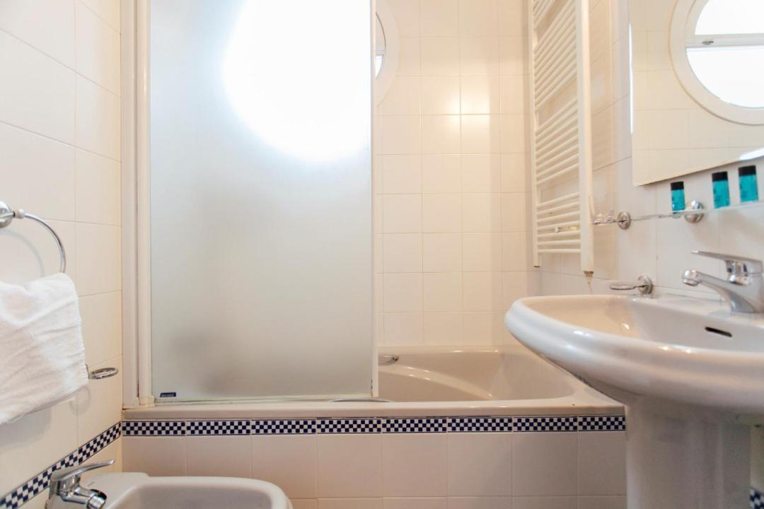 Apartamento 2 Bedrooms 1 Bathroom Furnished - Santa Cruz - Alfalfa - Duplex - Mintystay Sevilla